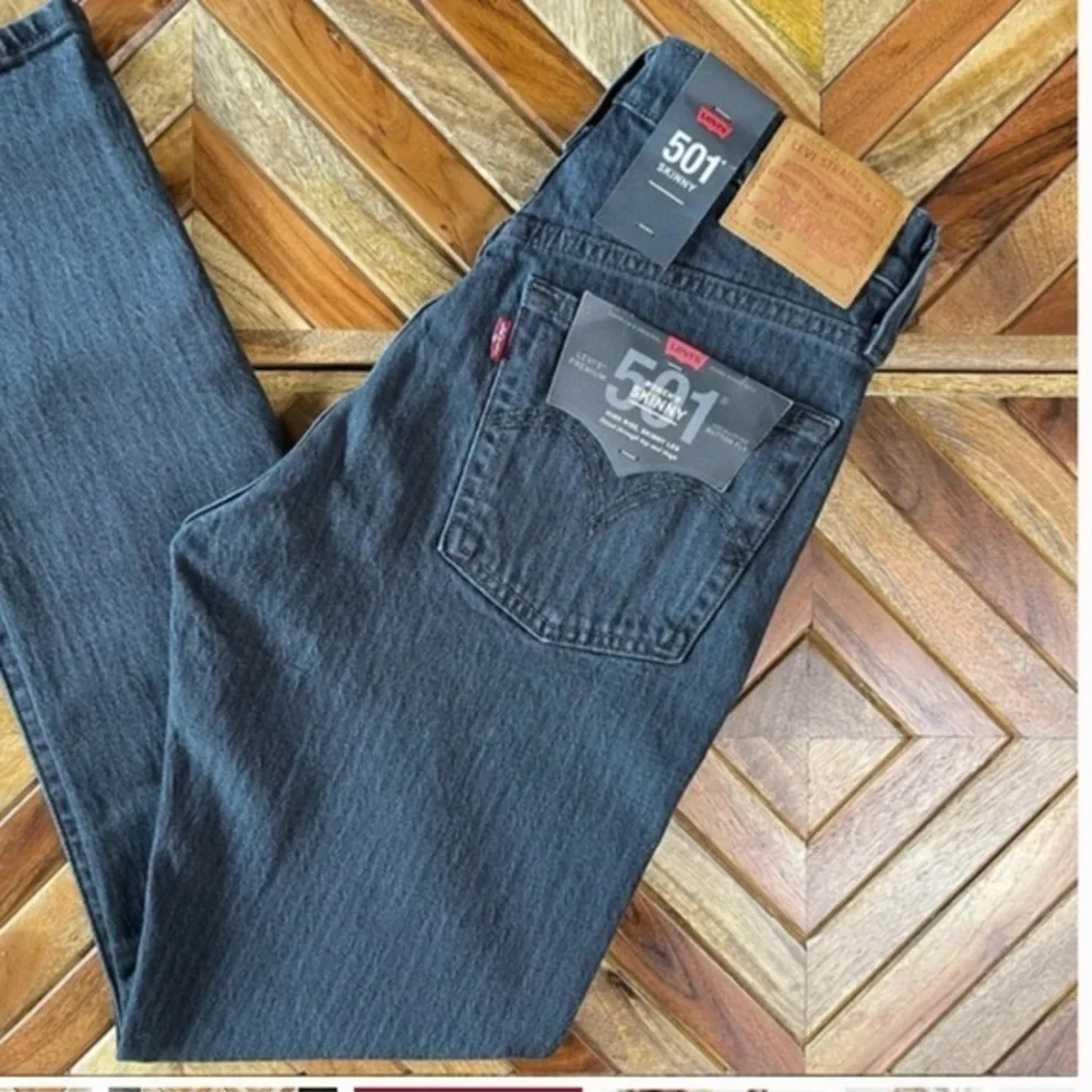 PREMIUM LEVIS 501 STRIPED SKINNY (GUC) - Picture 1 of 5